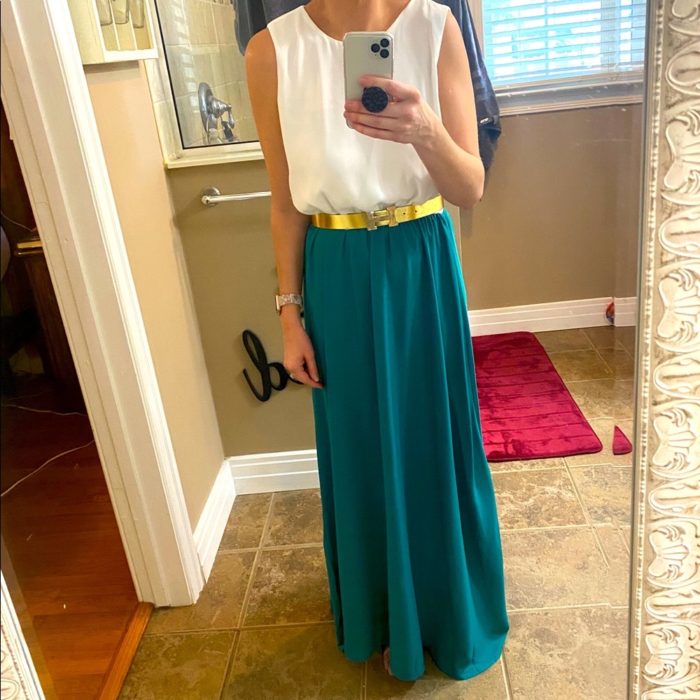 Maxi dress, white and emerald